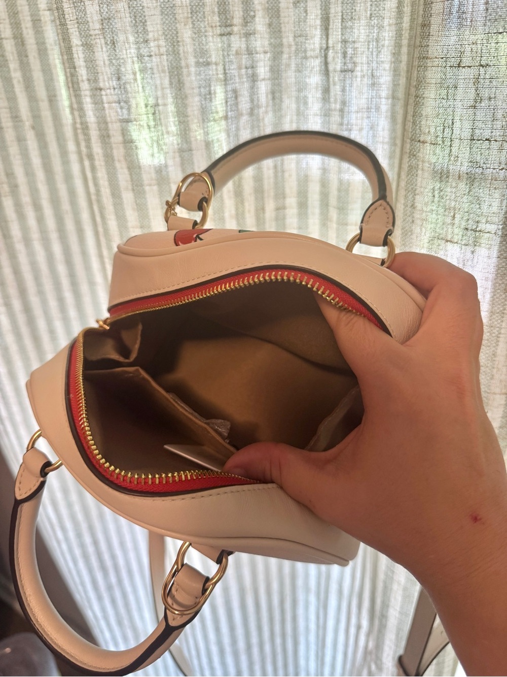 Coach Sydney Satchel With Heart Cherry Print - Picture 3 of 5